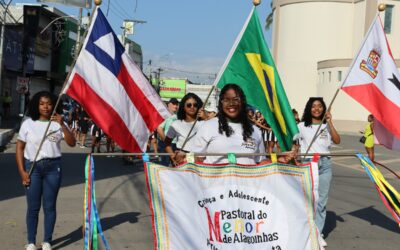 Pastoral do Menor de Alagoinhas Participa do Desfile Cívico de 7 de Setembro com Tema de “Decolonizando os corpos território”.